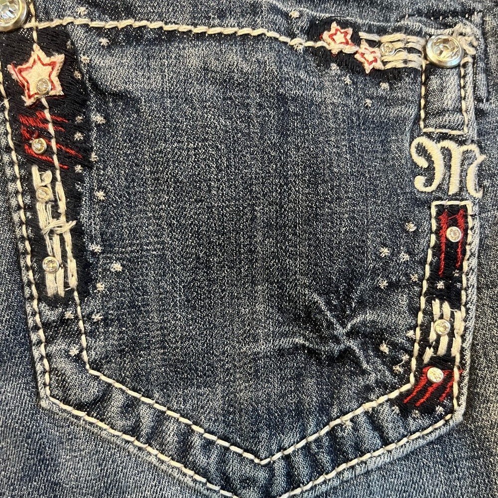 Miss Me Denim Capri Jeans with red white and blue accents. Size 28. - Picture 7 of 8